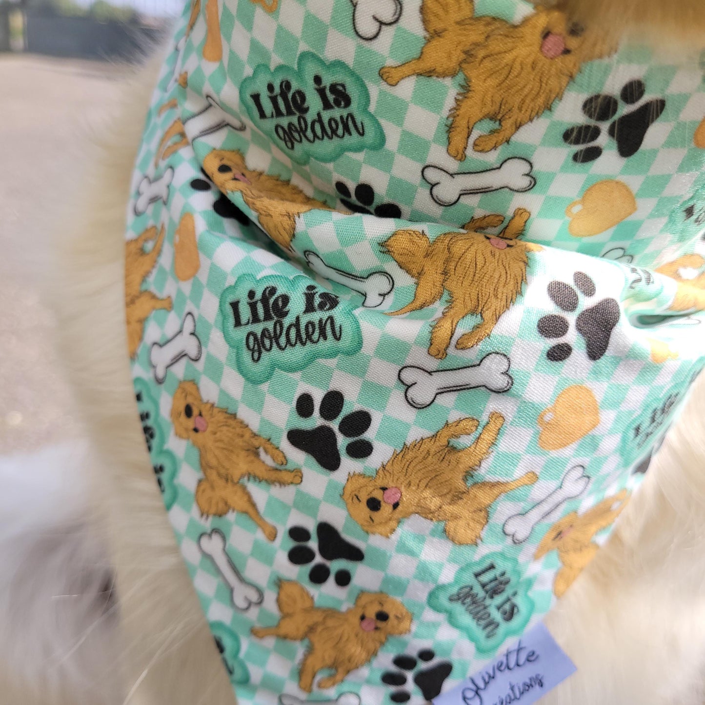 Bandana élastique - motif golden retriever à damier vert et blanc