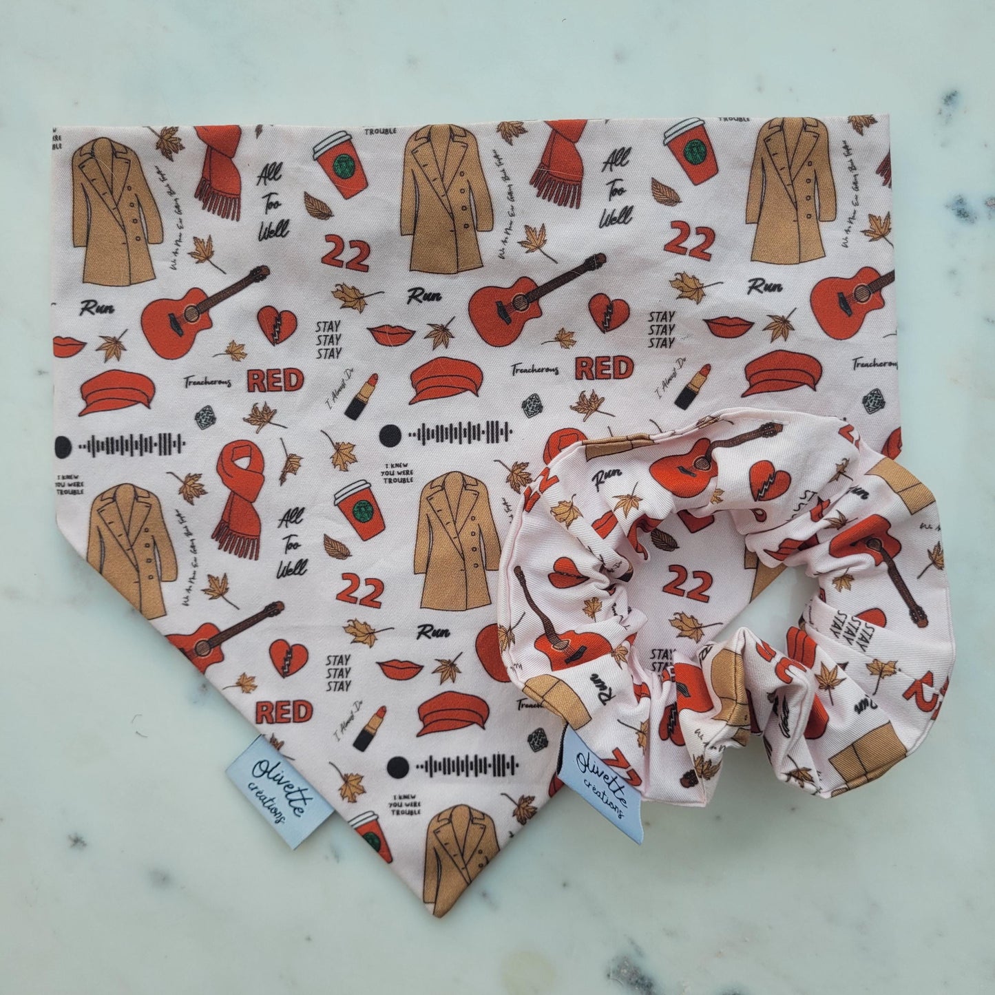 Bandana élastique - motif Taylor Swift album RED