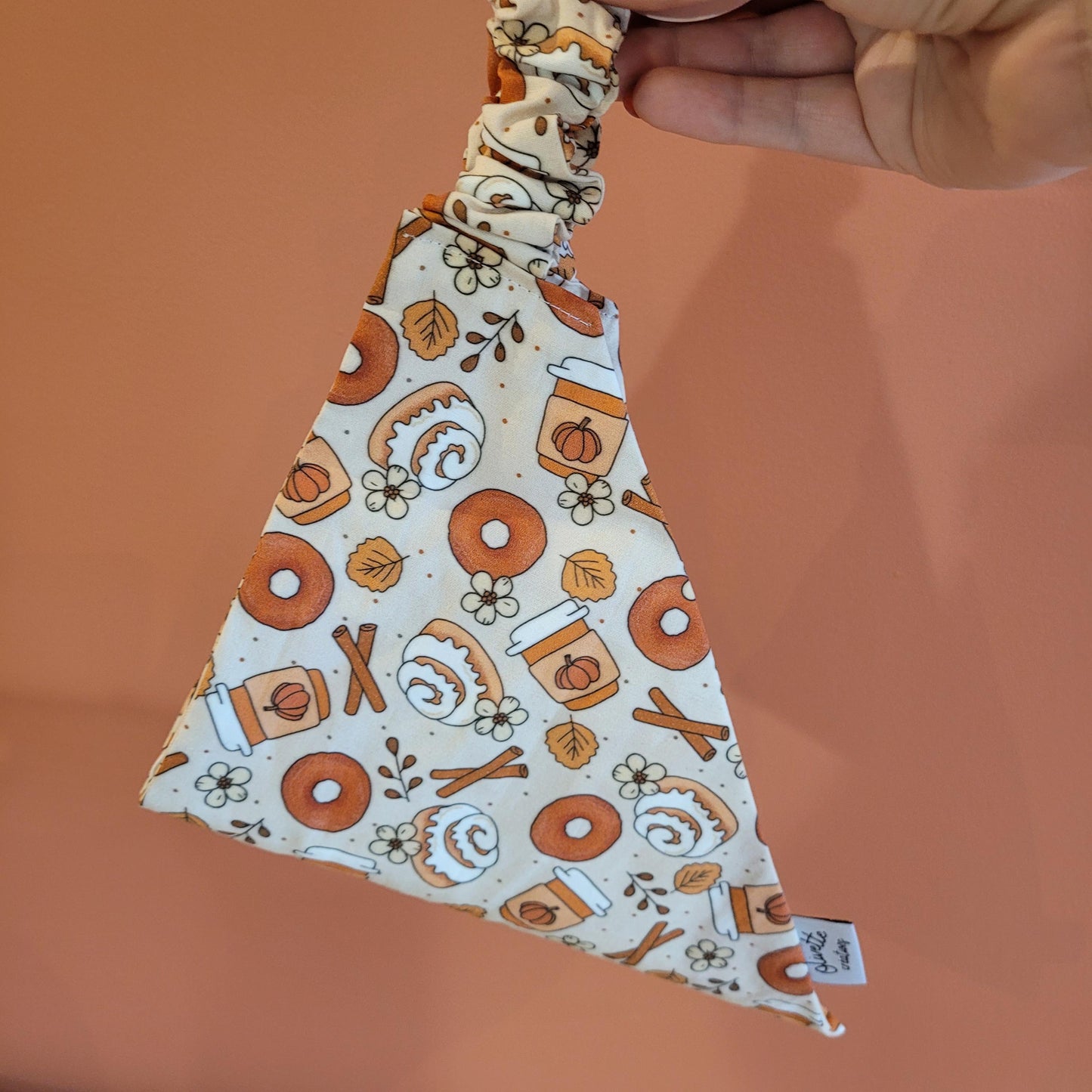 Bandana élastique  motif automne, cannelle et cinamon roll