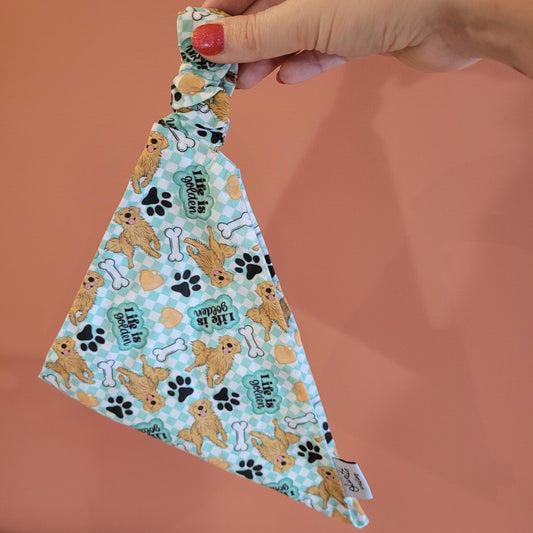 Bandana élastique - motif golden retriever à damier vert et blanc